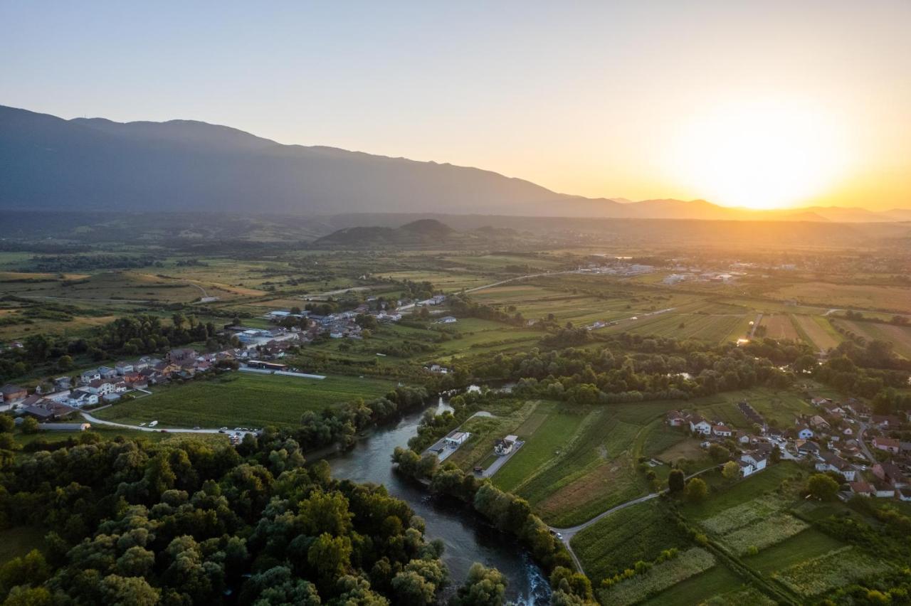 Resort La Familia Bihać Екстериор снимка