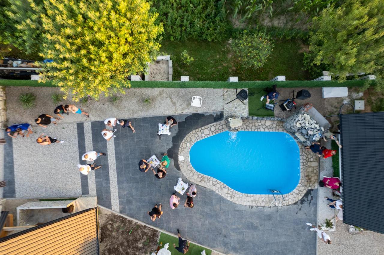 Resort La Familia Bihać Екстериор снимка