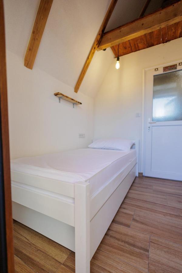 Resort La Familia Bihać Екстериор снимка