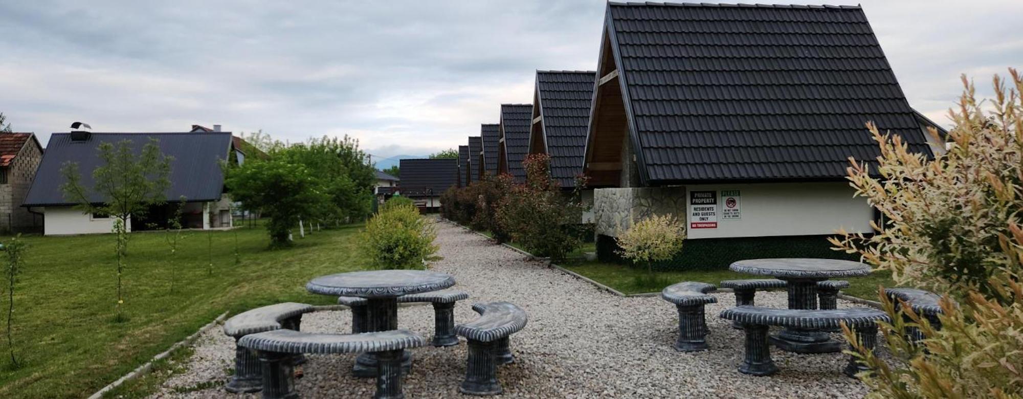 Resort La Familia Bihać Екстериор снимка